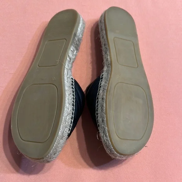 New Valentino Black Slide Sandals. Size 38. - Picture 7 of 8